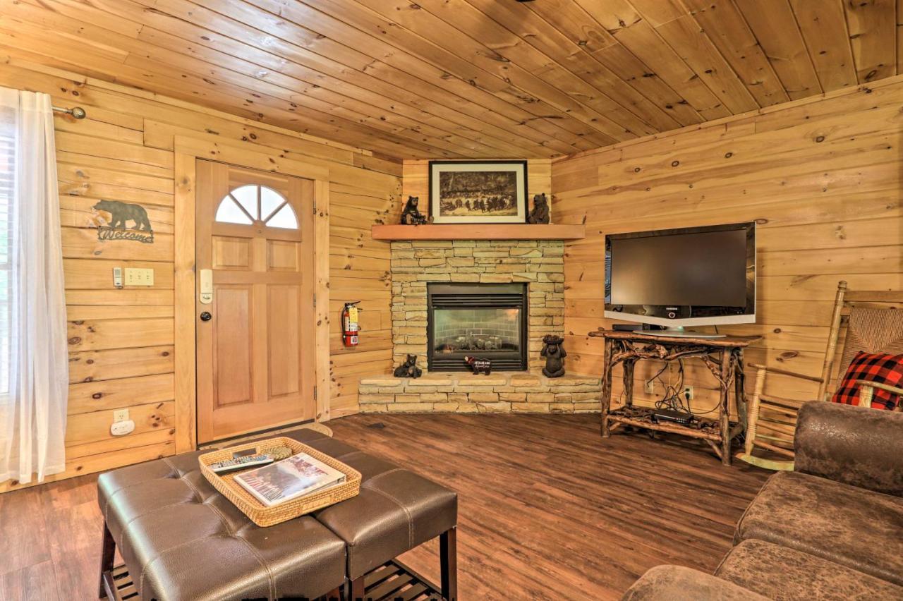 Cabin With Deck And Fireplace Less Than 3 Mi To Dollywood! Pigeon Forge Eksteriør bilde