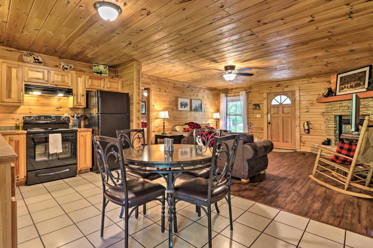 Cabin With Deck And Fireplace Less Than 3 Mi To Dollywood! Pigeon Forge Eksteriør bilde