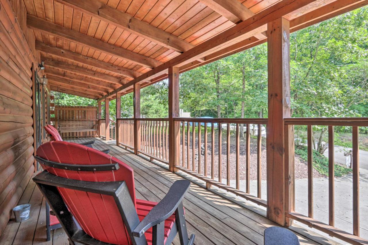 Cabin With Deck And Fireplace Less Than 3 Mi To Dollywood! Pigeon Forge Eksteriør bilde